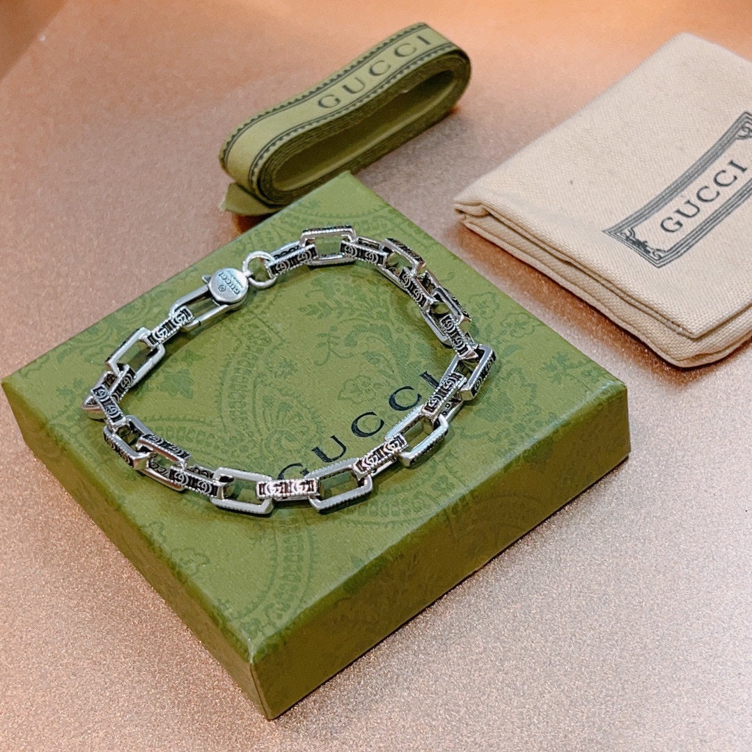 Gucci Interlocking G Chain Bracelet