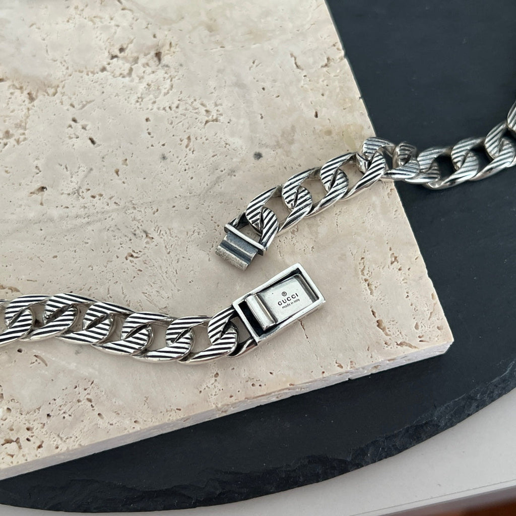 Gucci Logo Enamel Chain Necklace