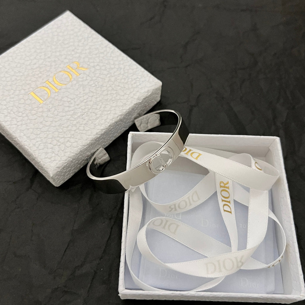 18K Dior Cuff Thin Bracelet