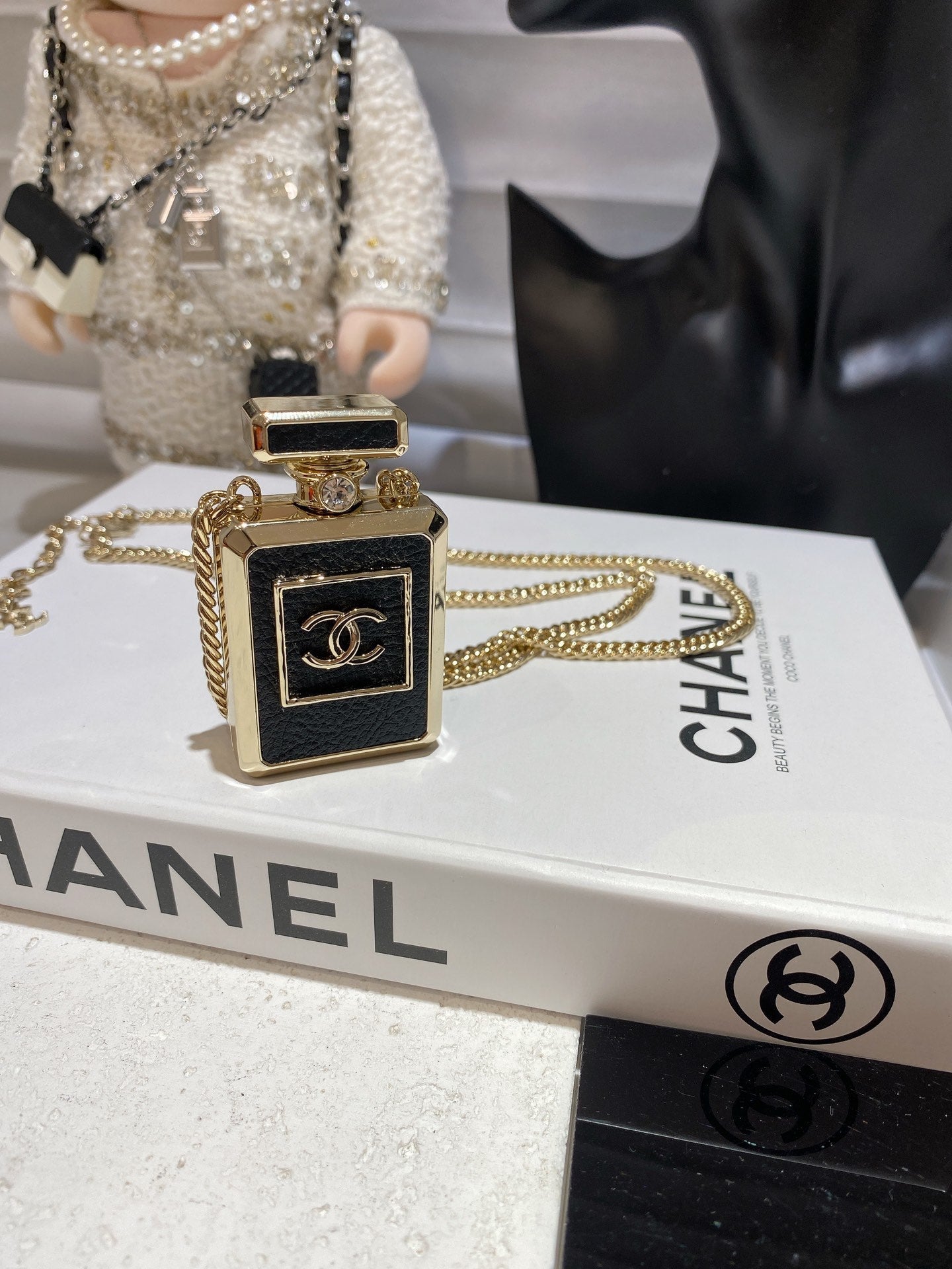 18K Chanel No.5 Perfume Pendant Vintage Necklace