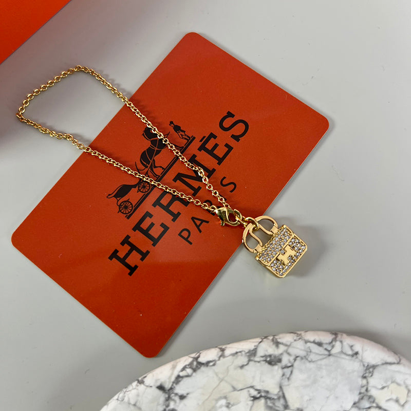 18K Amulettes Constance Diamond Hermes Bracelet
