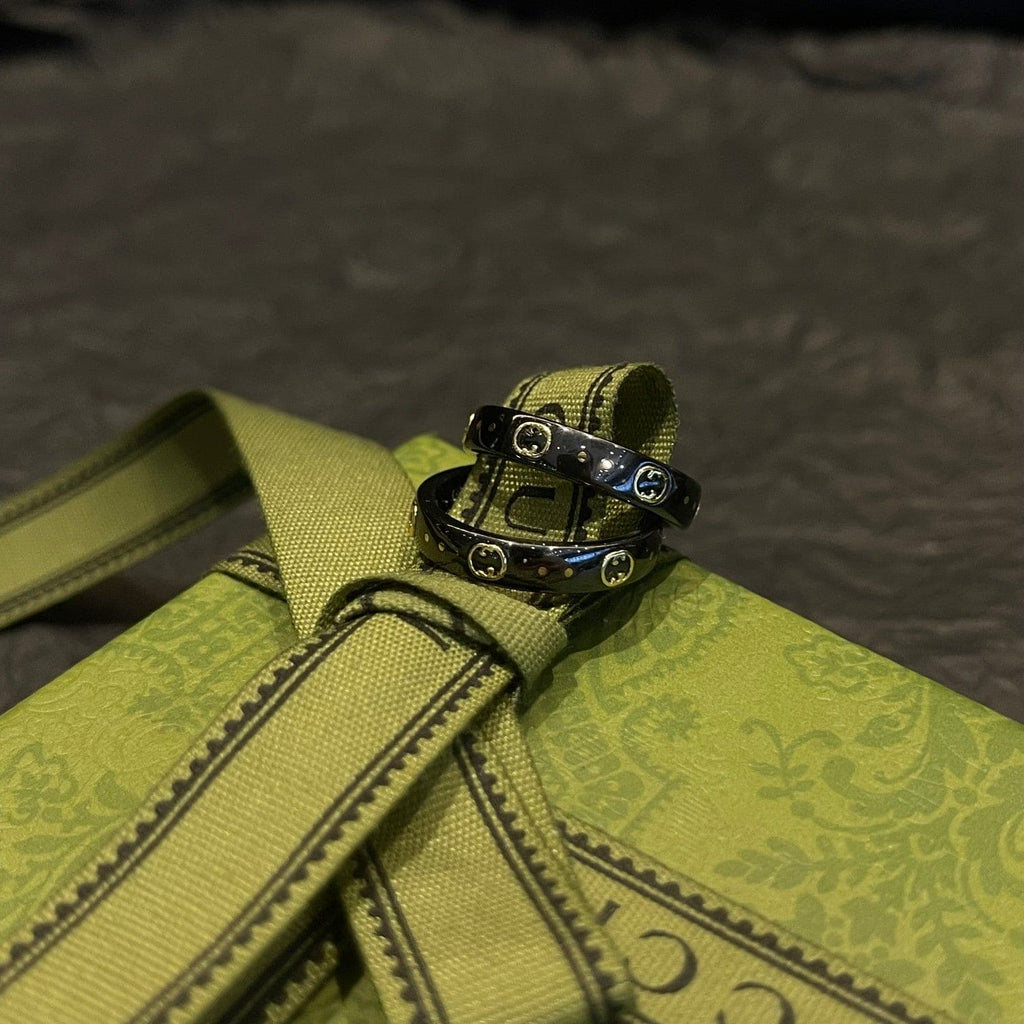 18K Gucci Icon Black Corundum Ring