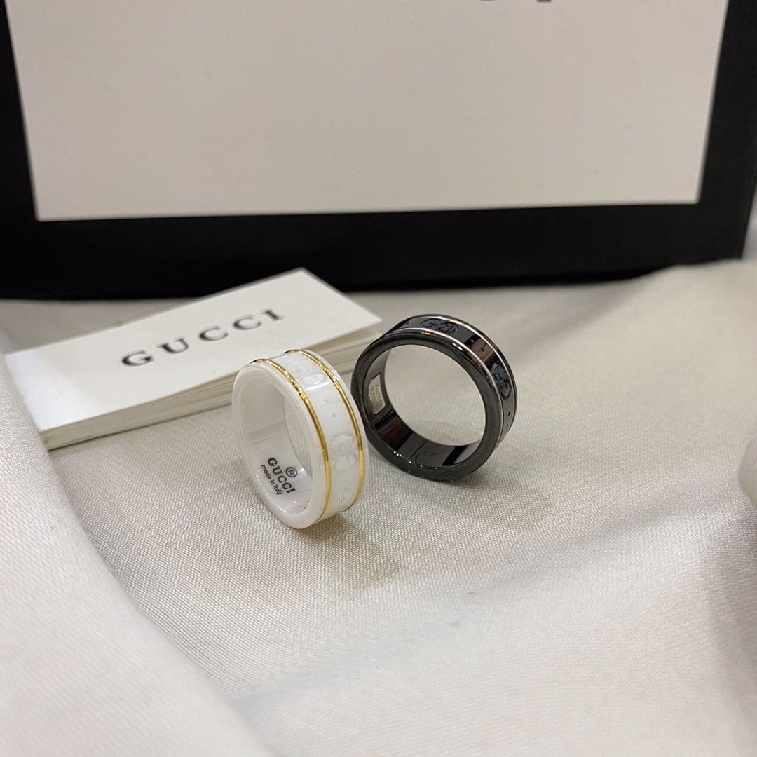 18K Gucci Icon Black Corundum Ring