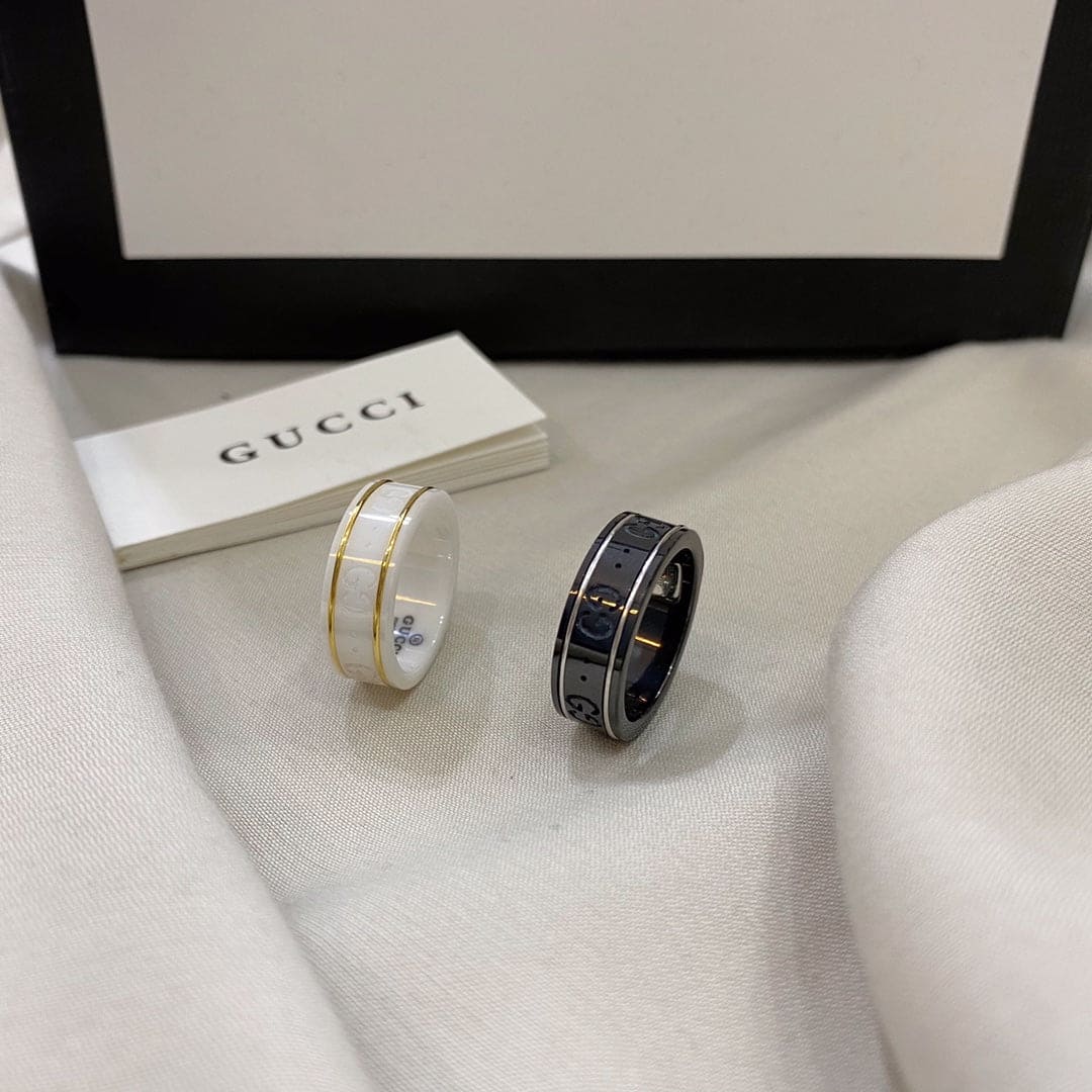 18K Gucci Icon Black Corundum Ring