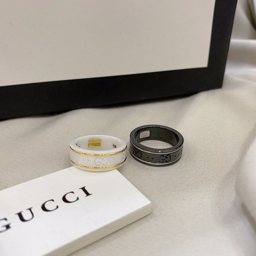 18K Gucci Icon White Zirconia Ring