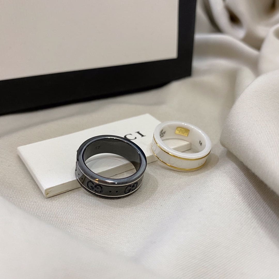 18K Gucci Icon White Zirconia Ring