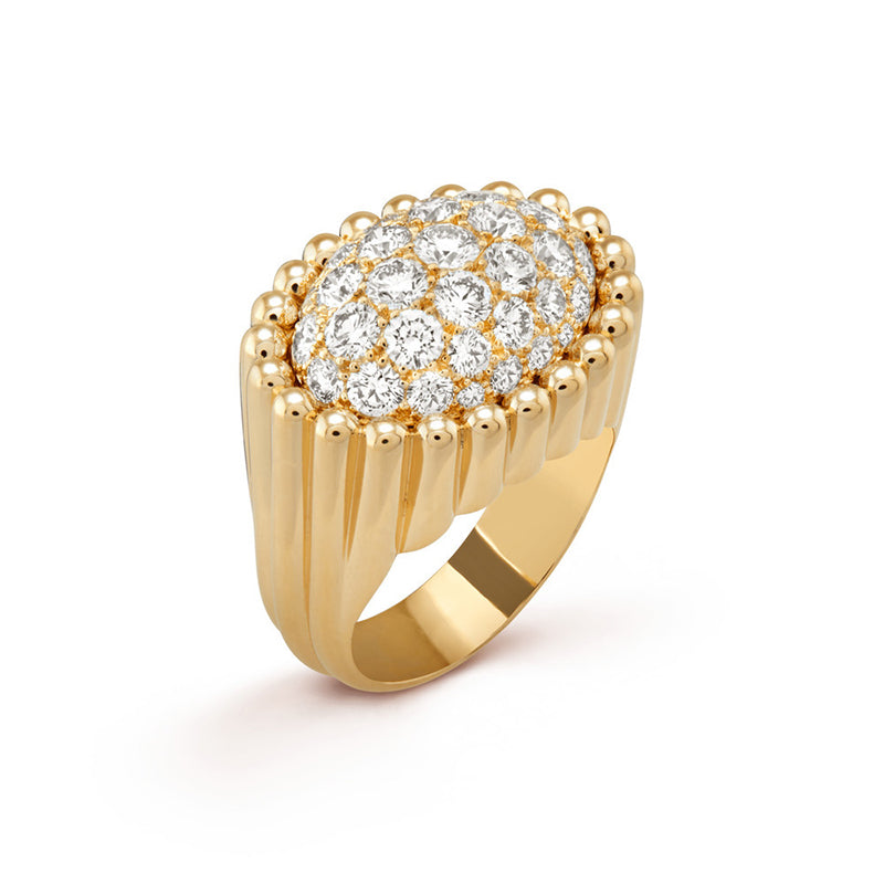 18K Van Cleef & Arpels Perlee Diamond Ring