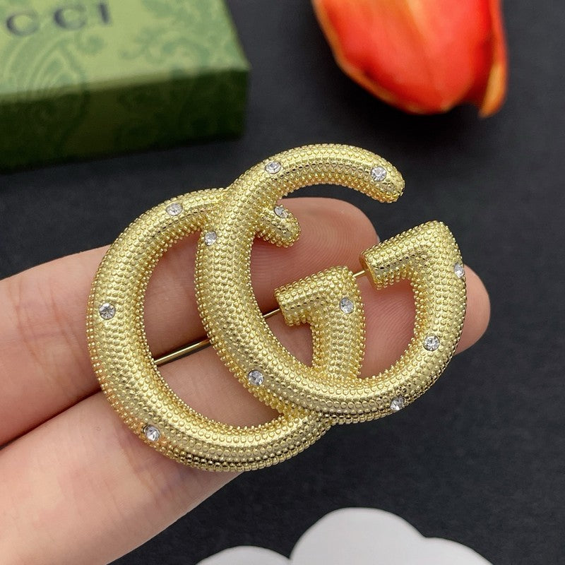 18K Gucci Gold Diamond Brooch
