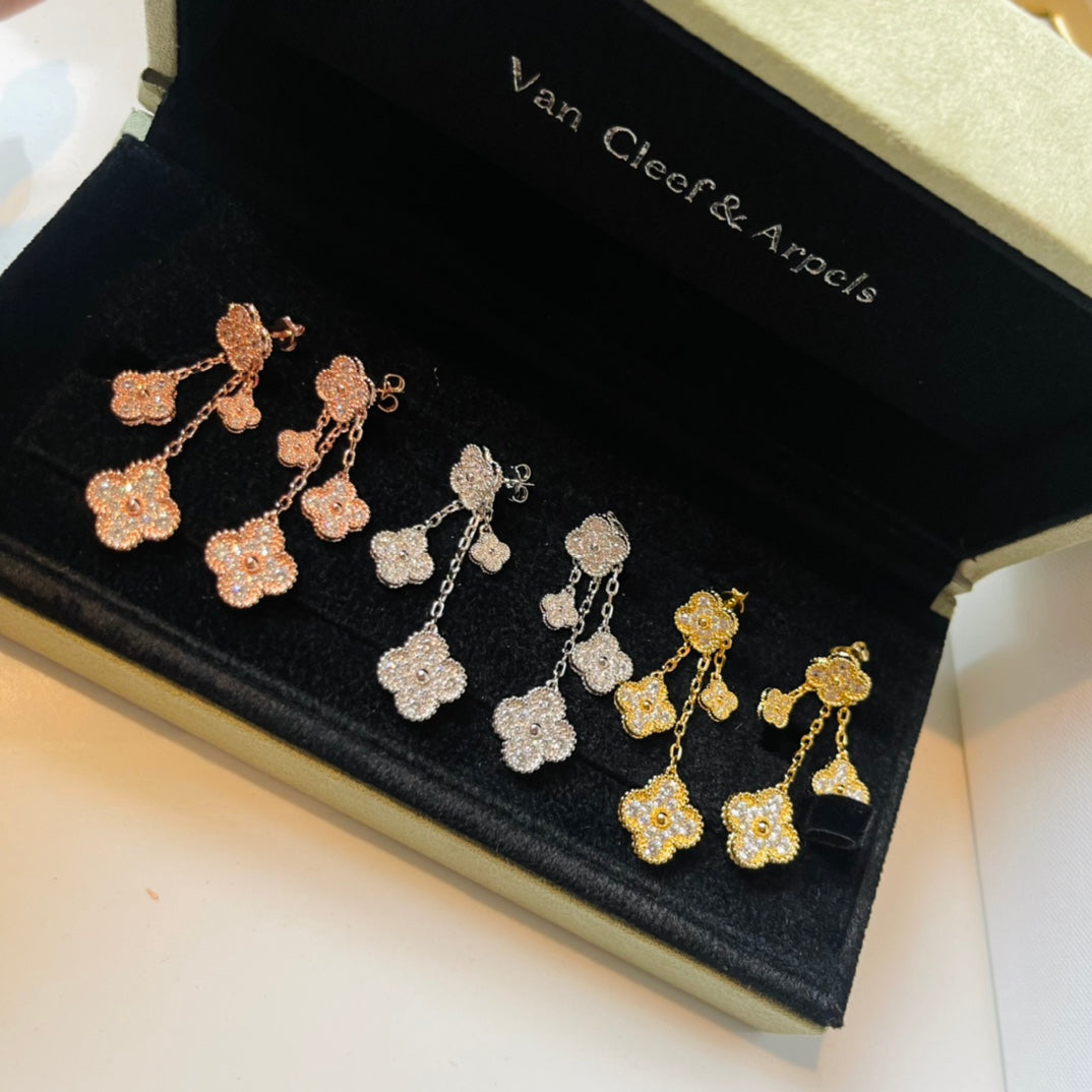 18K Van Cleef & Arpels Magic Alhambra Four Diamonds Motifs Clover Earrings