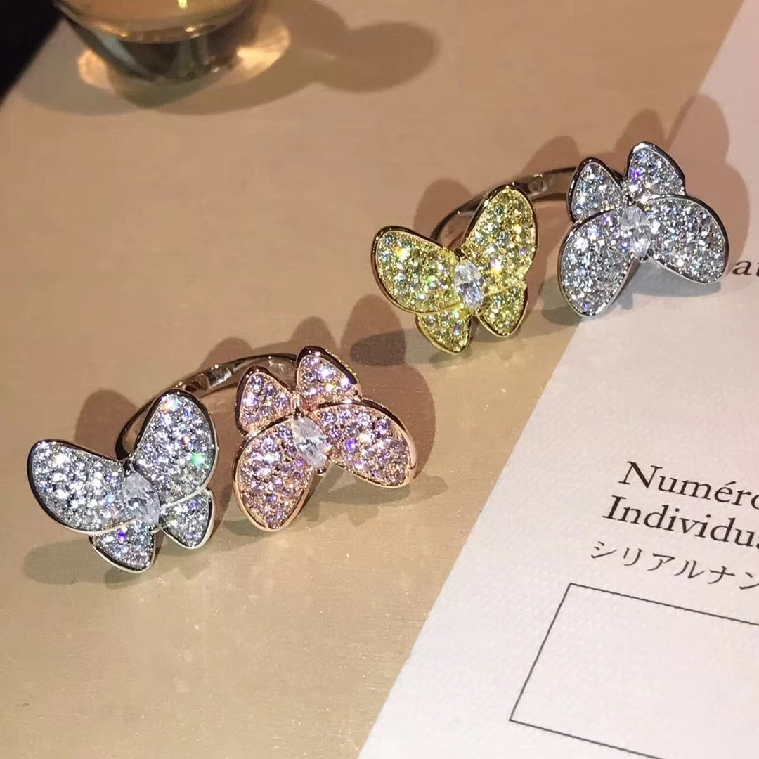18K Van Cleef & Arpels Two Butterfly Between the Finger Ring