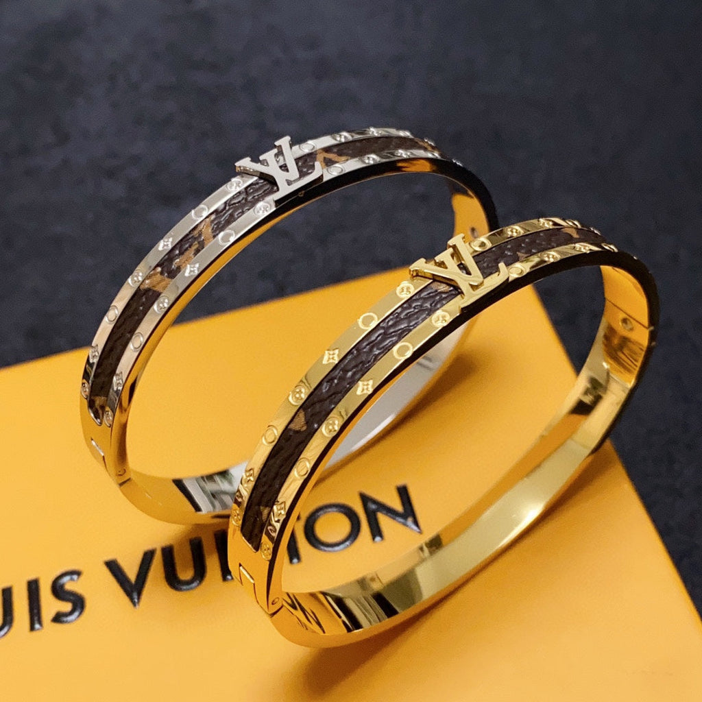 18K Louis Vuitton Vintage Leather Bracelet