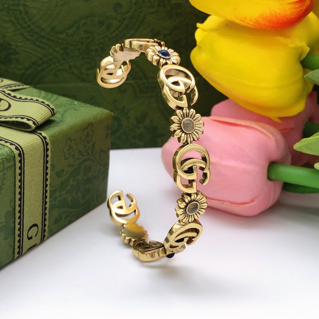 18K Gucci Flowers Open Cuff Bracelet