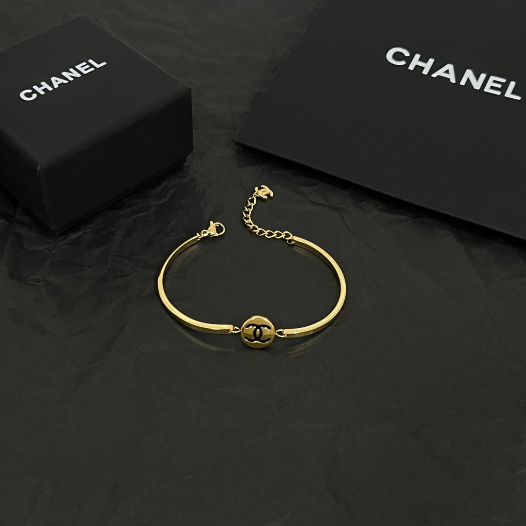 18K Chanel Vintage Bracelet