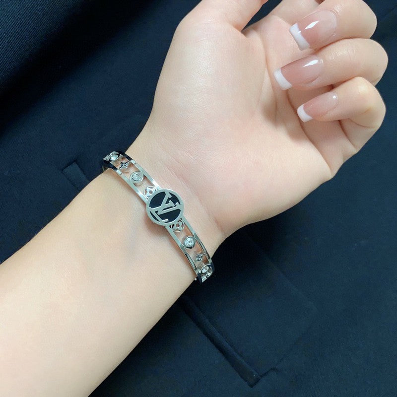 18K Louis Vuitton Diamond Bracelet