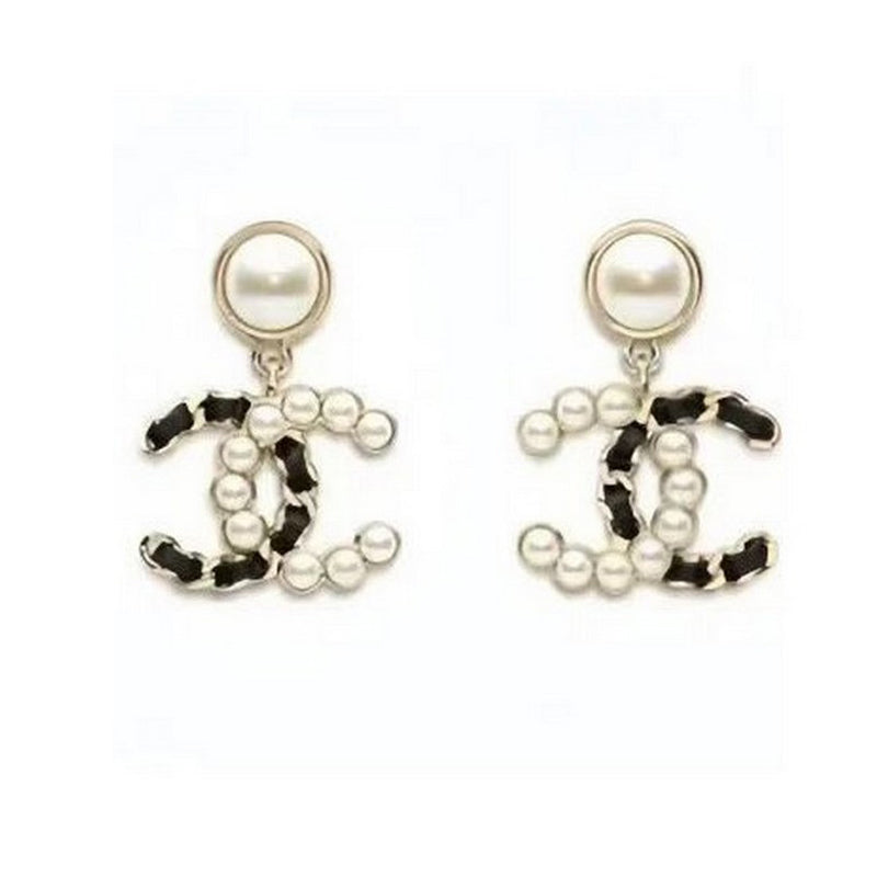 18K Chanel 25K Black & Pearls Gold Earrings