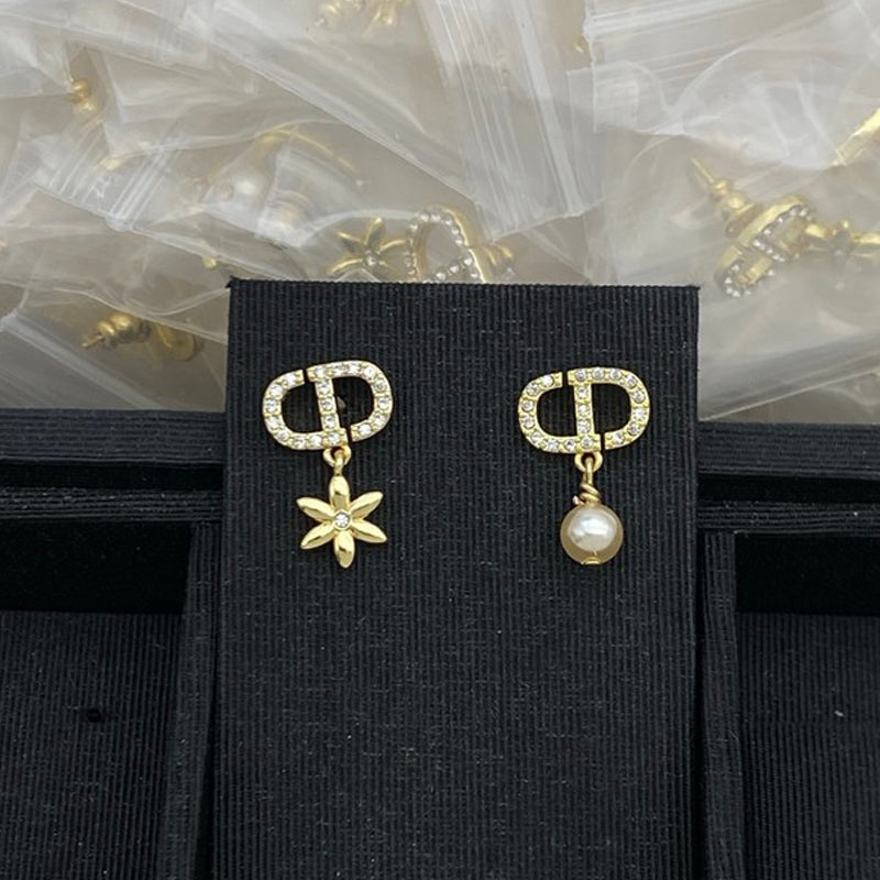 18K Dior Flower Pearl Gold Earrings