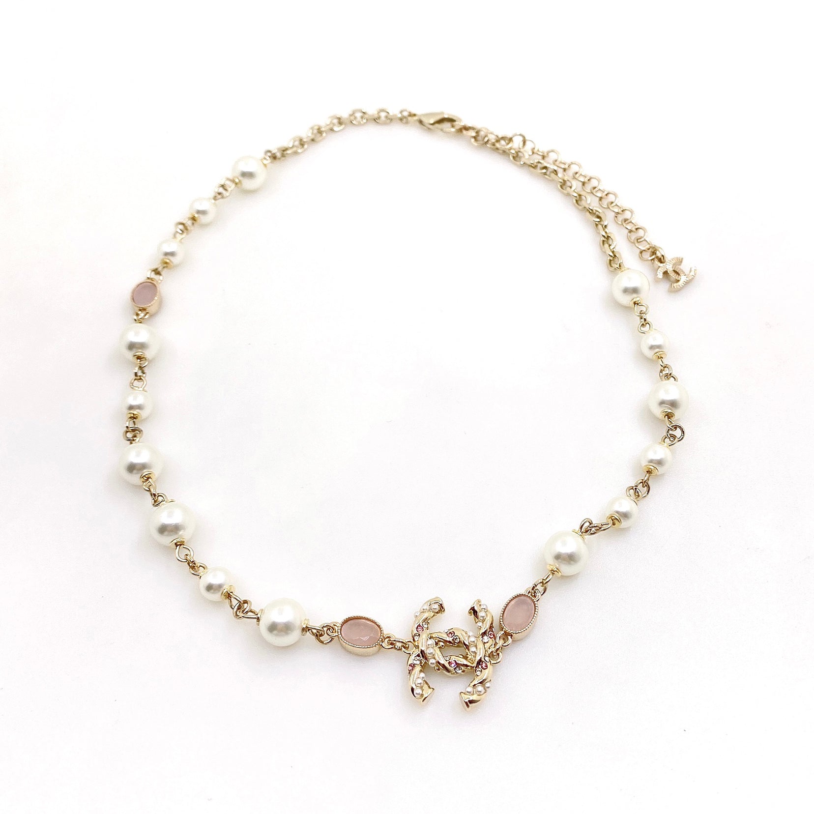 18K Chanel Pearls Necklace