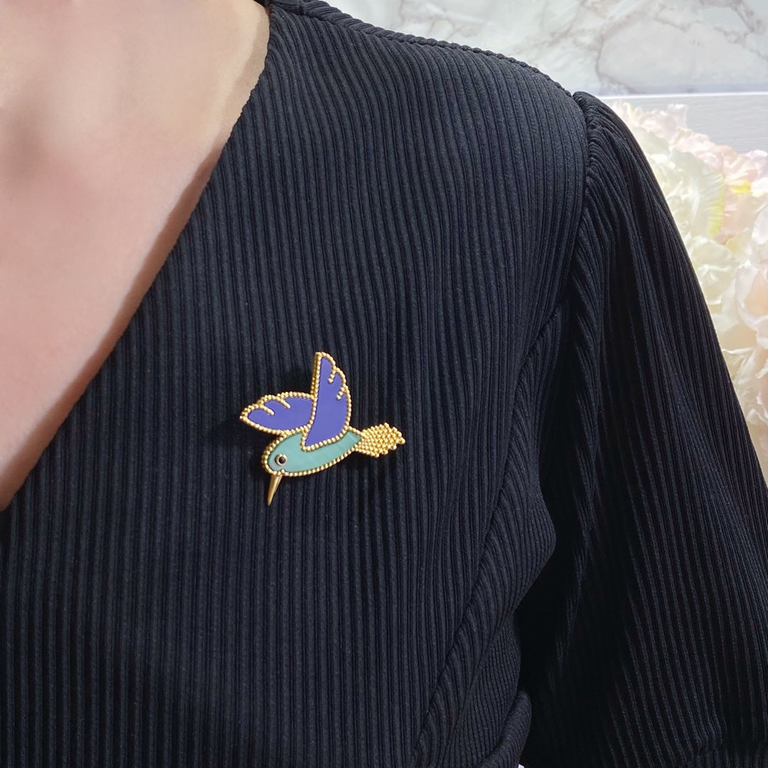 18K Van Cleef & Arpels Lucky Animals Hummingbird Clip Brooch