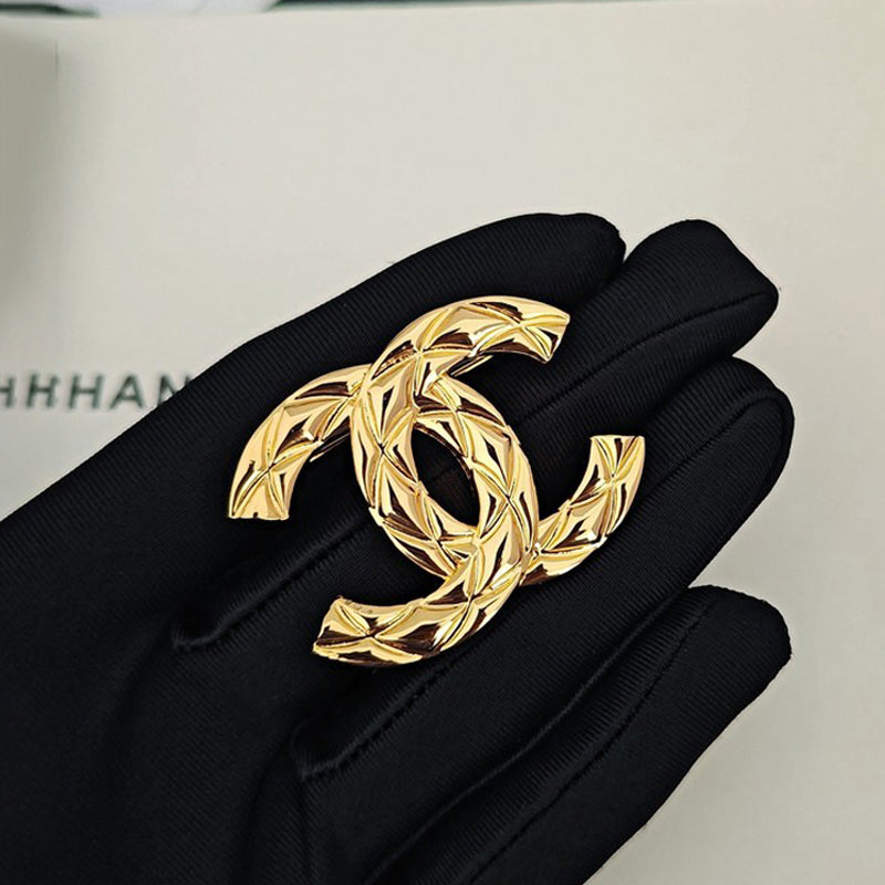 18K Chanel Uneven Gold Brooch