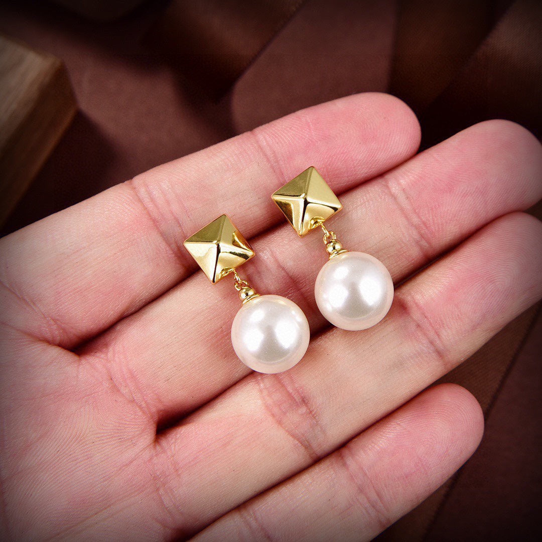 18K Valentino Vlogo Pearl Earrings