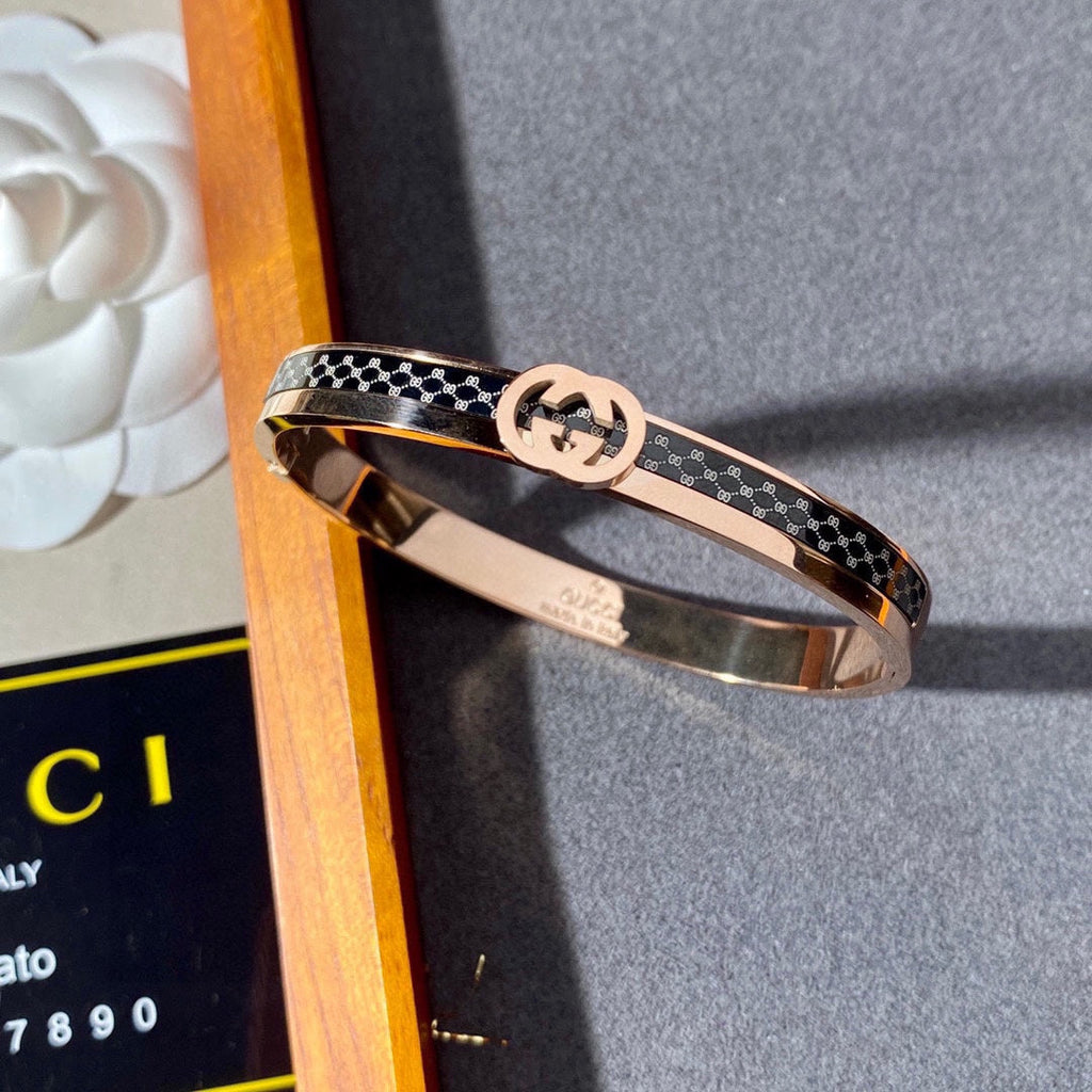 18K Gucci Vintage Bracelet