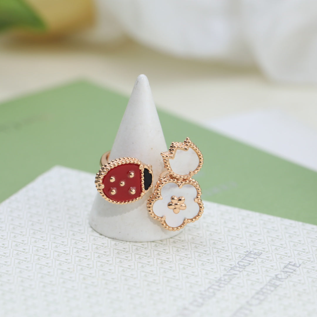 18K Van Cleef & Arpels Lucky Spring Ring