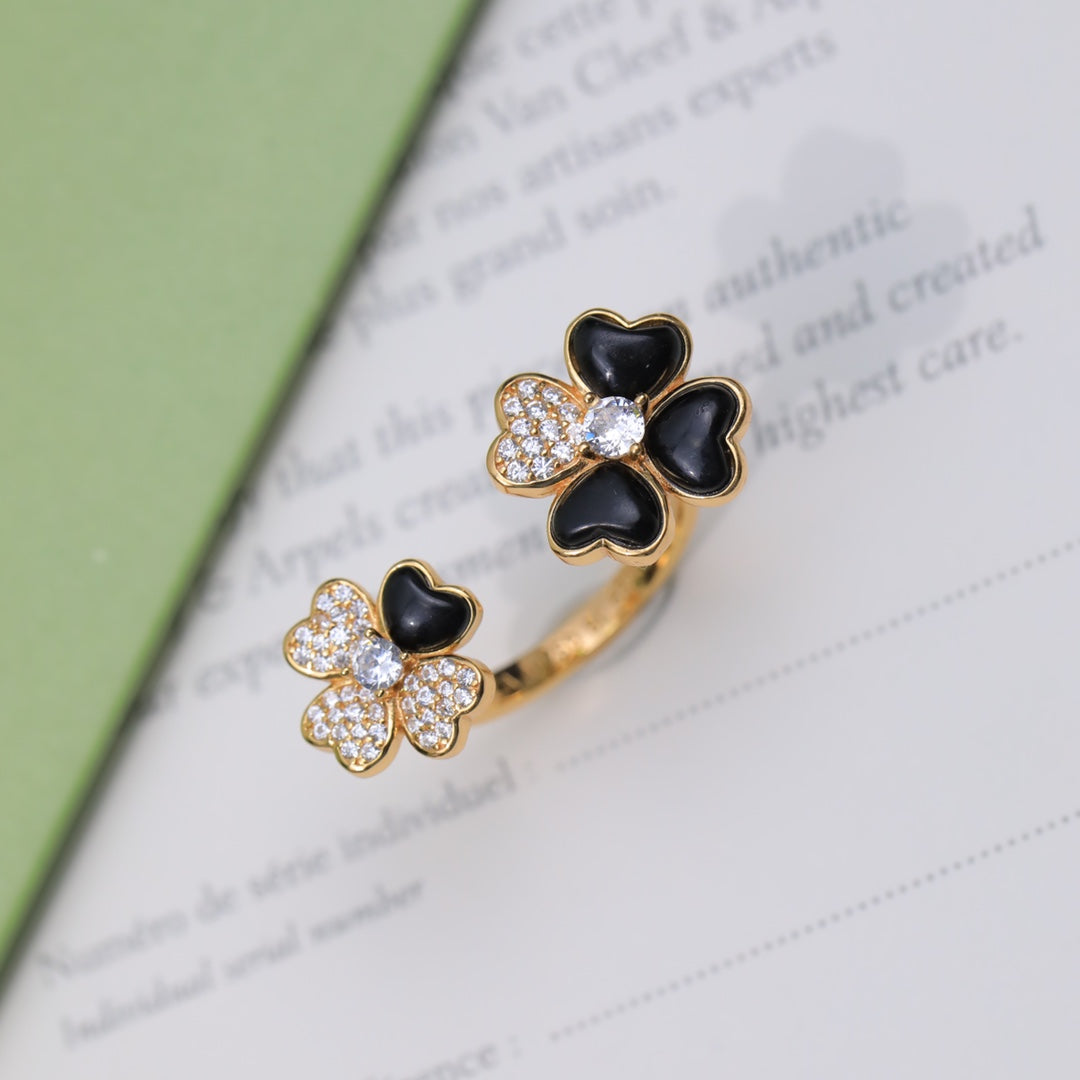 18K Van Cleef & Arpels Cosmos Between the Finger Diamond Ring