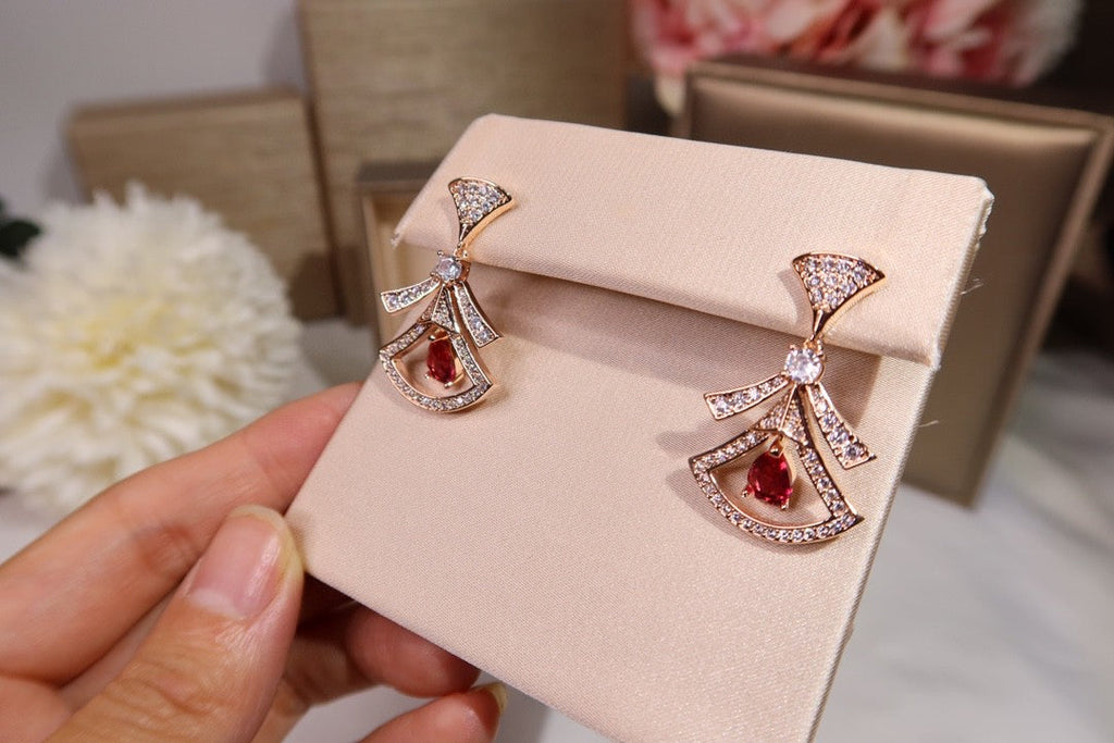 18K BVLGARI BV Divas' Dream Openwork Earrings