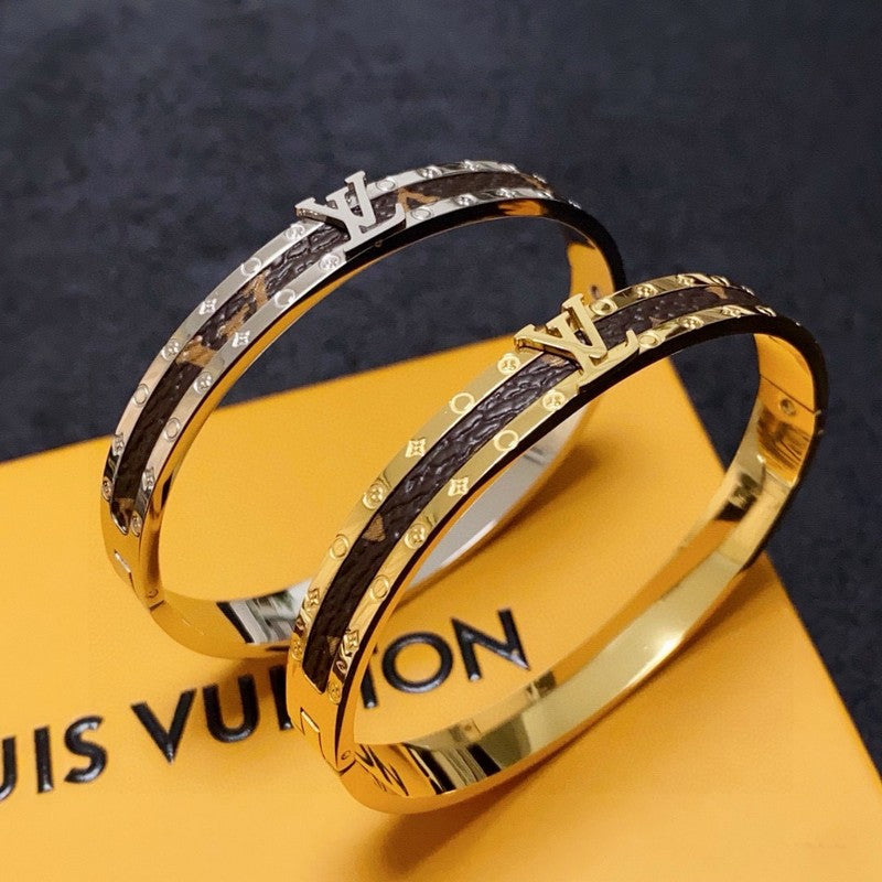 18K Louis Vuitton Brown Gold Bracelet
