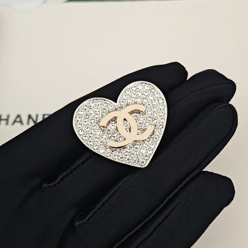 18K Chanel Diamond Heart Gold Brooch
