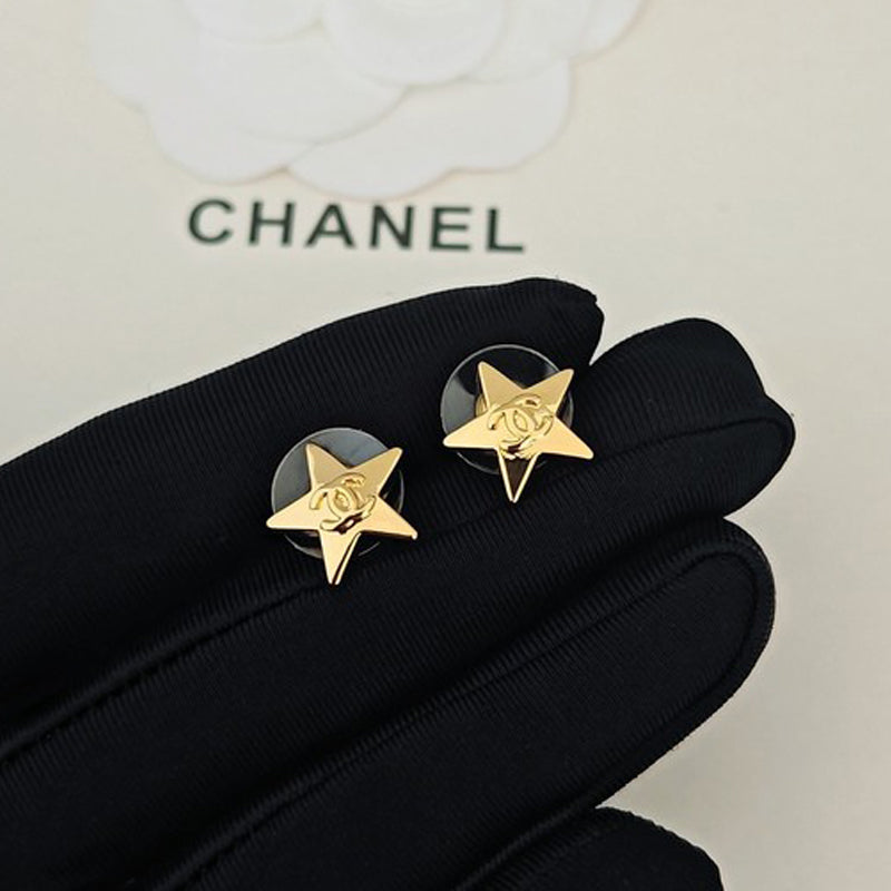 18K Chanel Star Gold Earrings