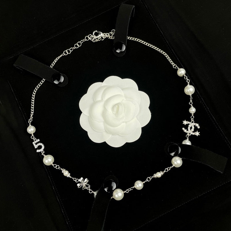 18K Chanel N.5 Choker Diamond Necklace