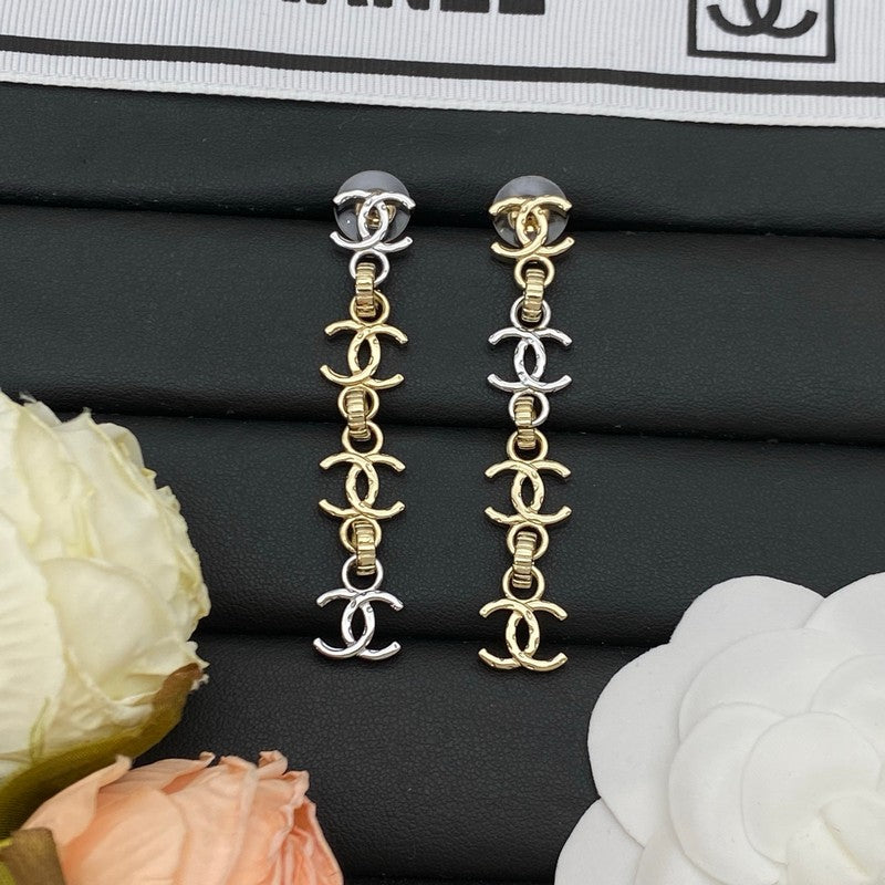 18K Chanel Long Gold Earrings