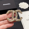 18K Chanel Pearl Twist Gold Brooch