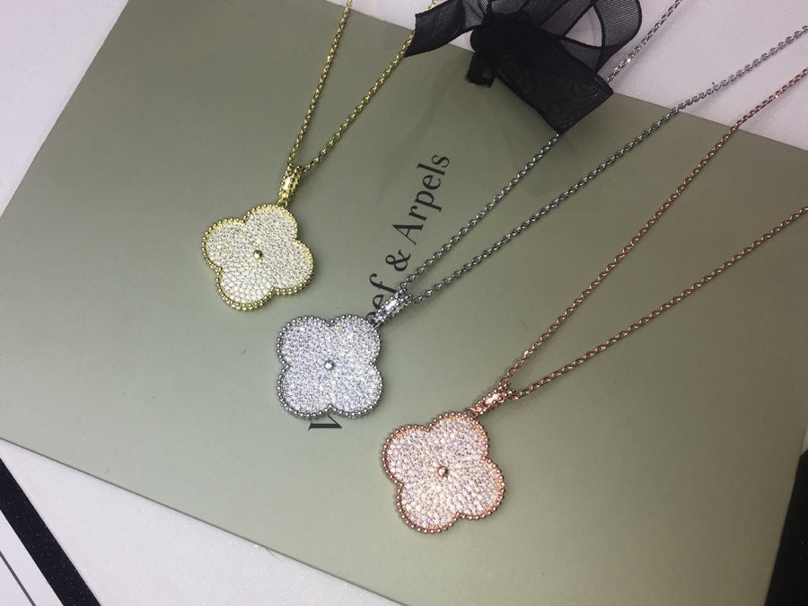 18K Van Cleef & Arpels Magic Alhambra One Motifs Diamonds Clover Necklace