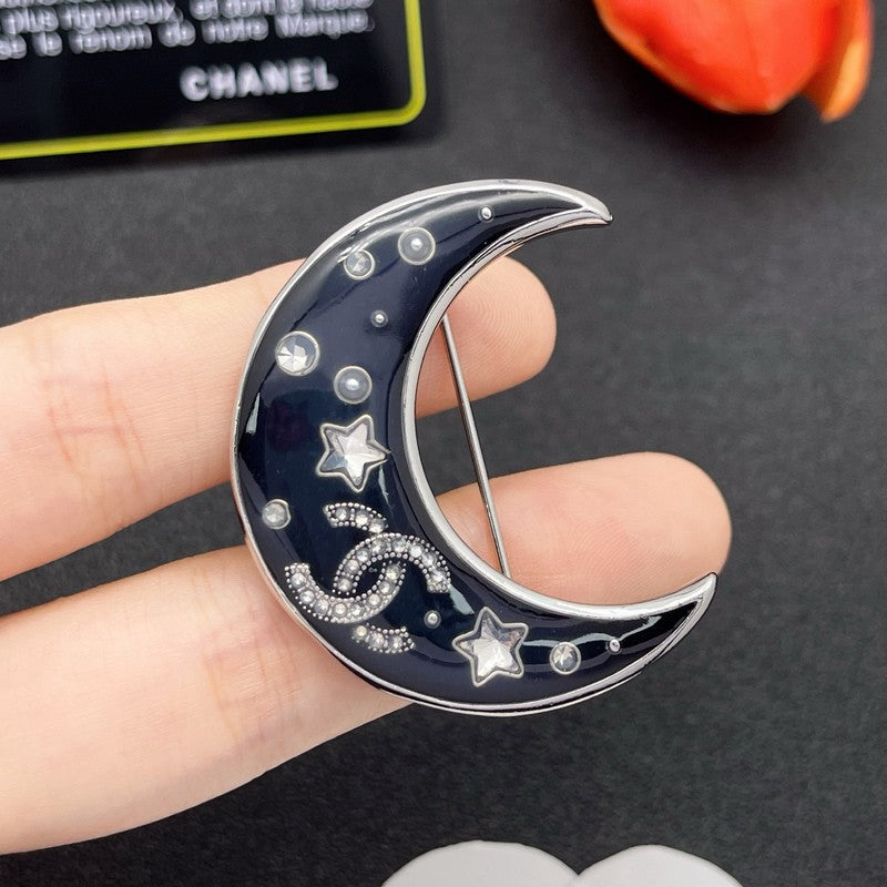 18K Chanel Moon Gold Brooch