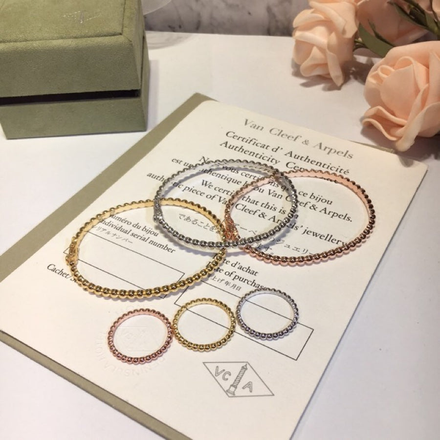 18K Van Cleef & Arpels Yellow Gold Perlee Pearls Bracelet