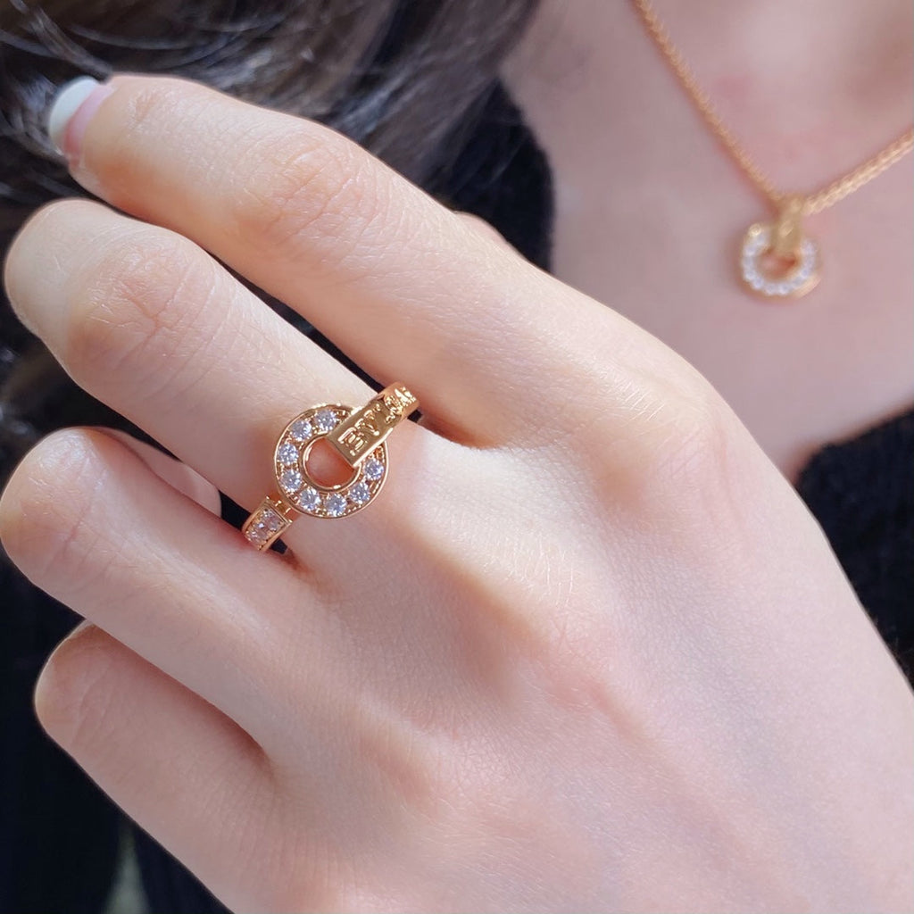 18K BVLGARI BV Diamond Ring