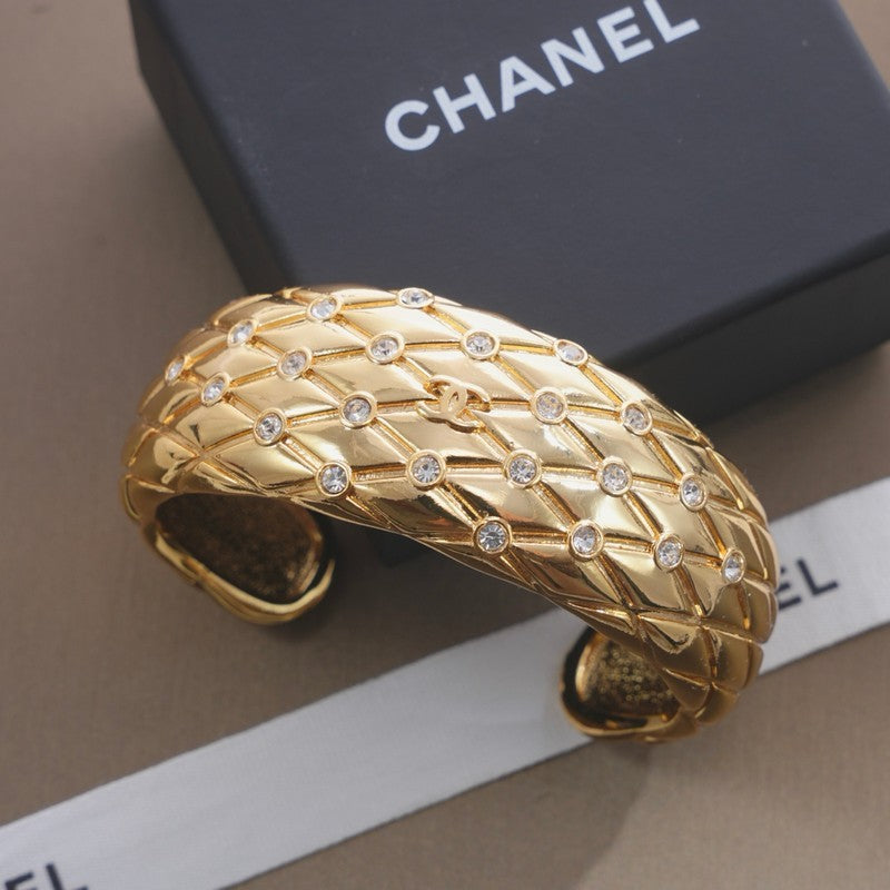 18K Chanel Diamond Gold Cuff Bracelet