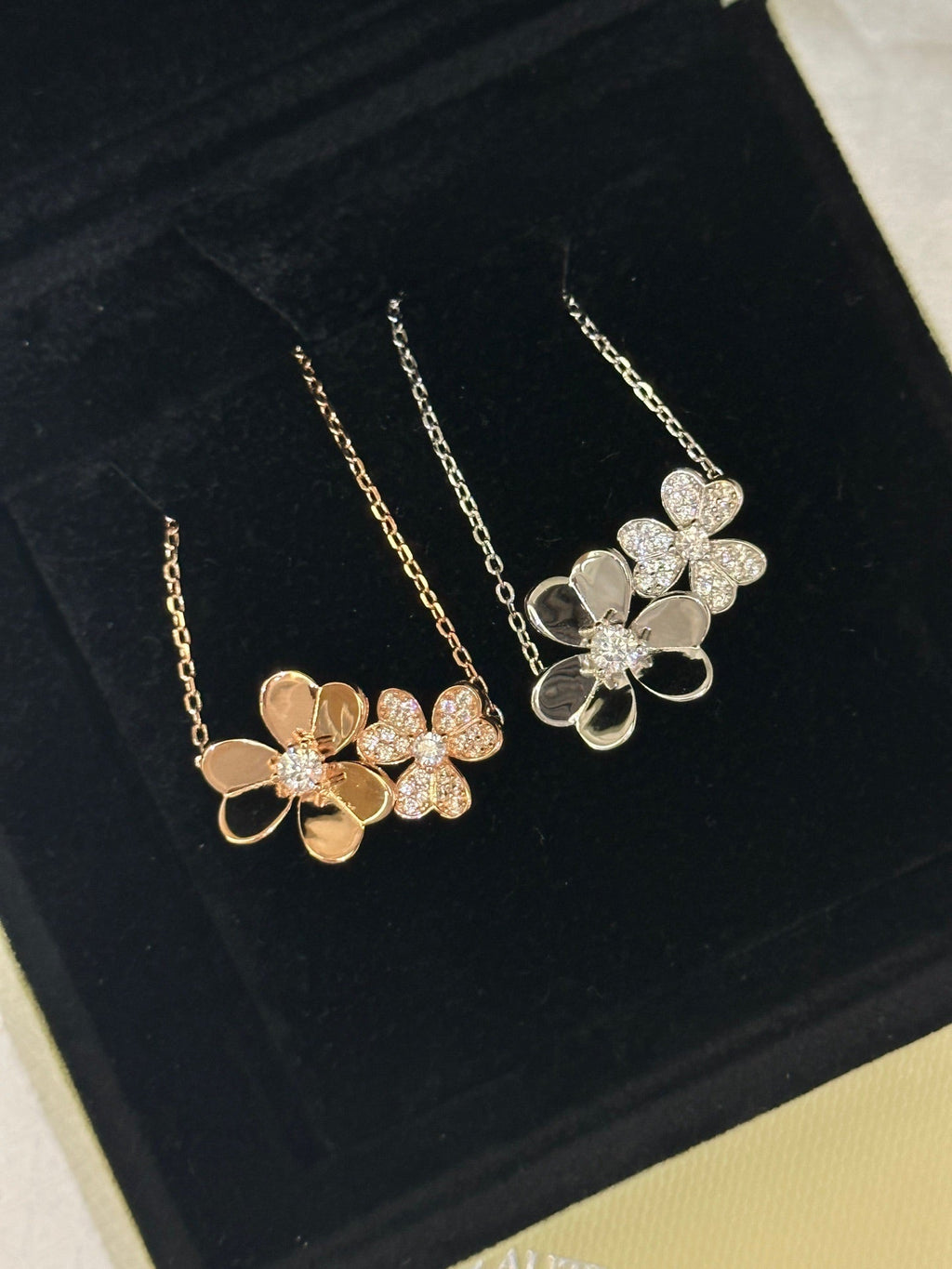 18K Van Cleef & Arpels Frivole Clover Clover Necklace