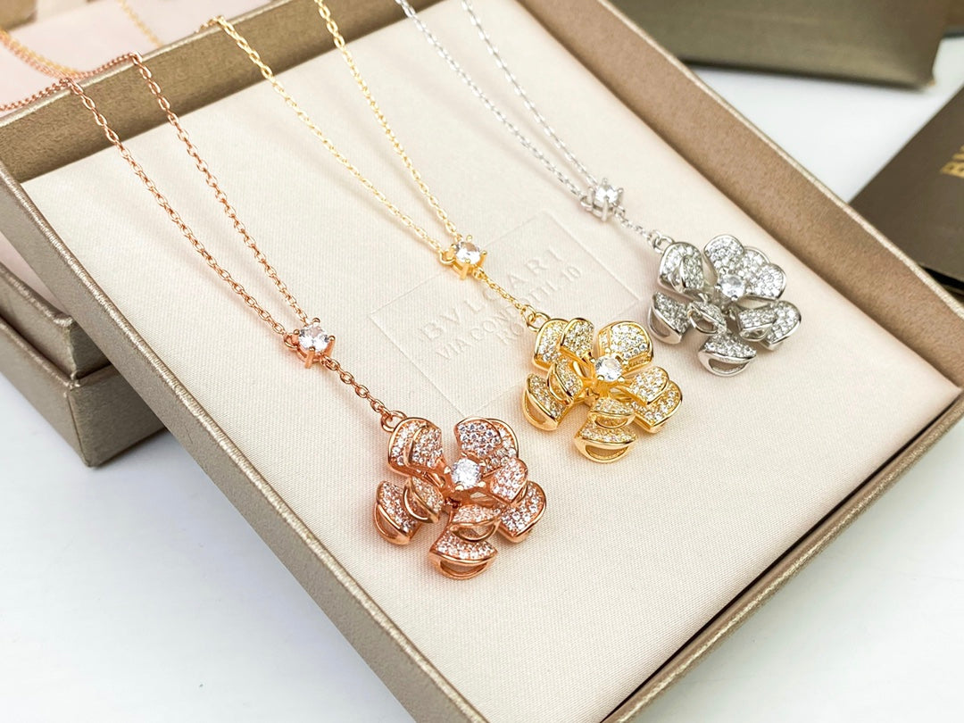 18K BVLGARI BV DIVAS' DREAM Necklace