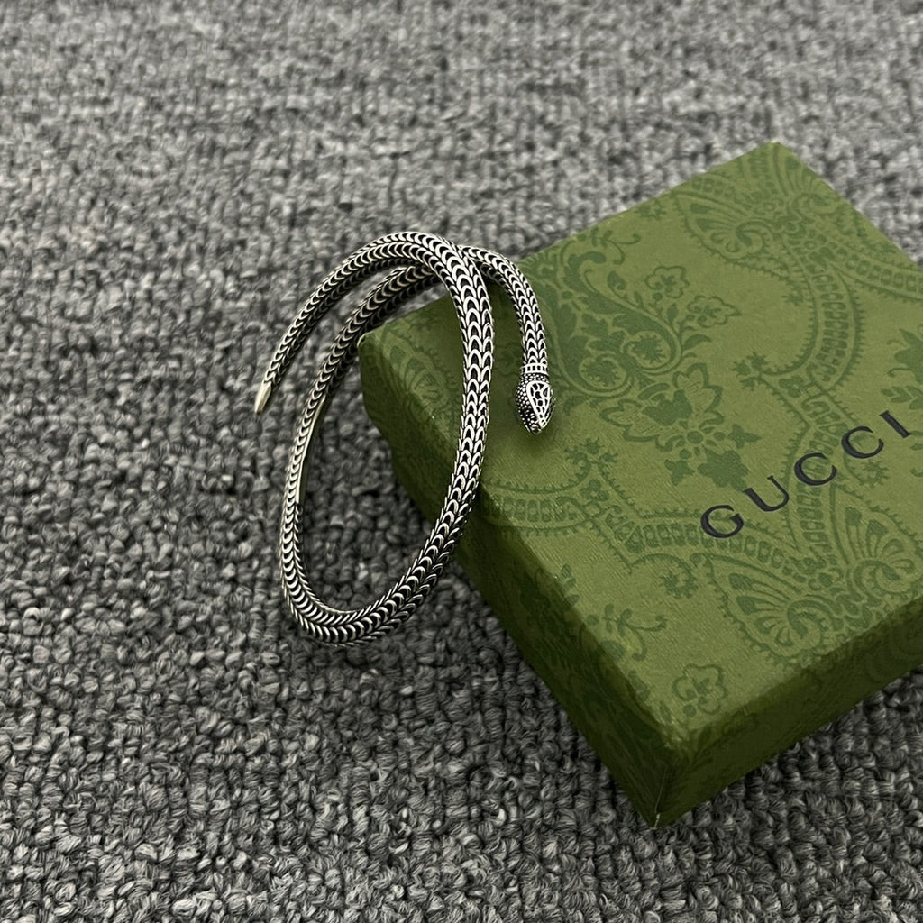 Gucci Gucciard Snake Bracelet