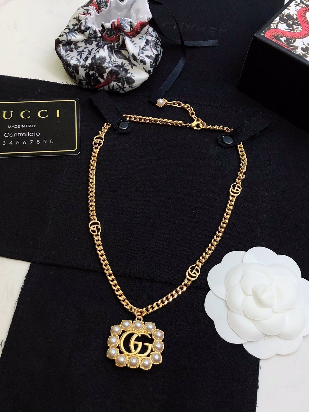 18K Gucci Pearl Necklace