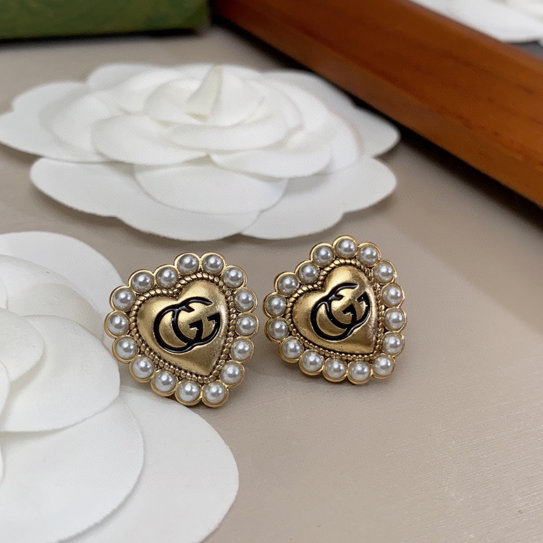 18K Gucci Heart Pearl Earrings