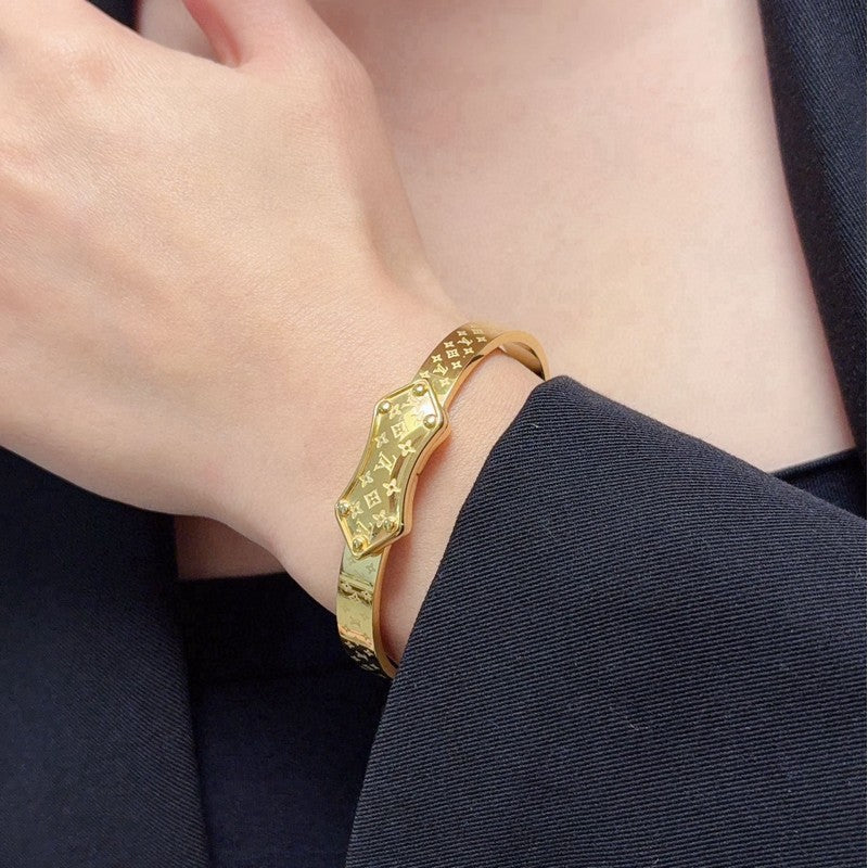18K Louis Vuitton Shield Gold Bracelet