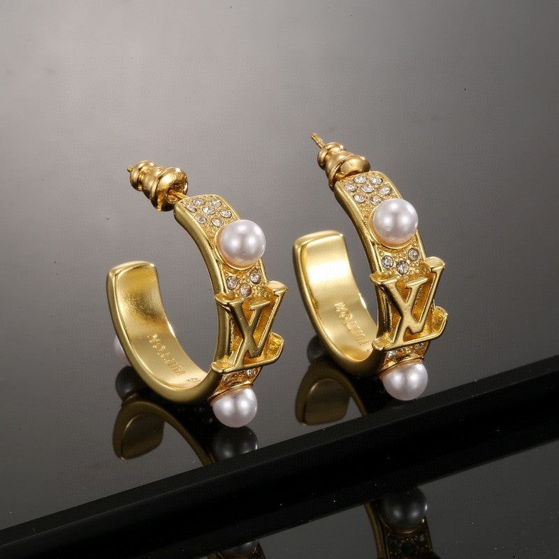 18K Louis Vuitton Pearl Gold Earrings