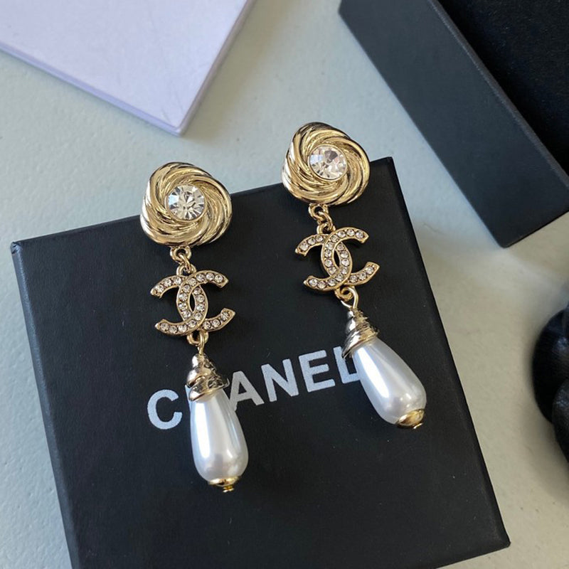 18K Chanel Camellia Diamond Earrings