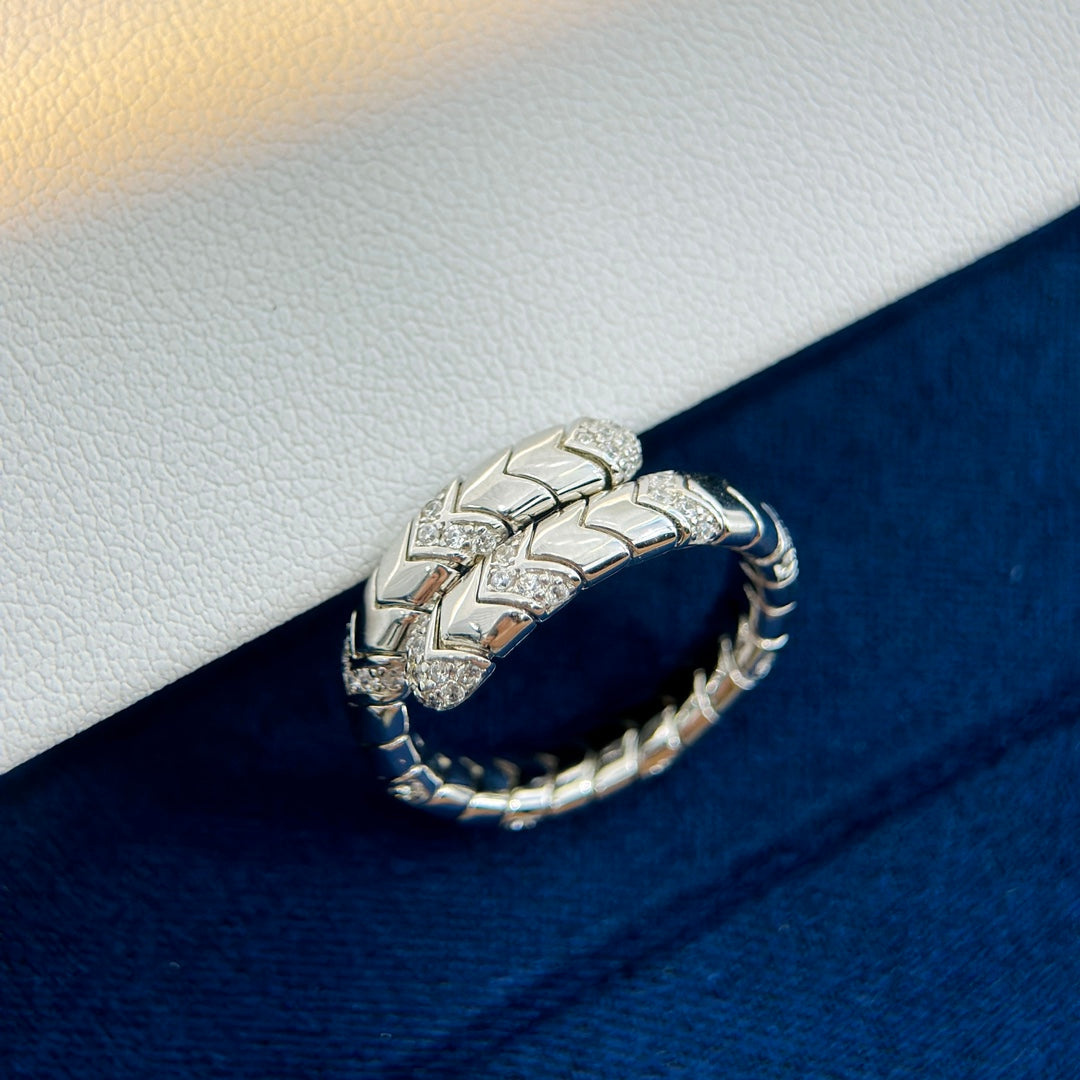 18K BVLGARI BV Serpenti Viper Pave Diamond Ring