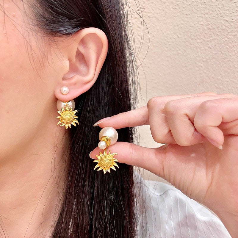 18K Dior Vintage Flower Earrings