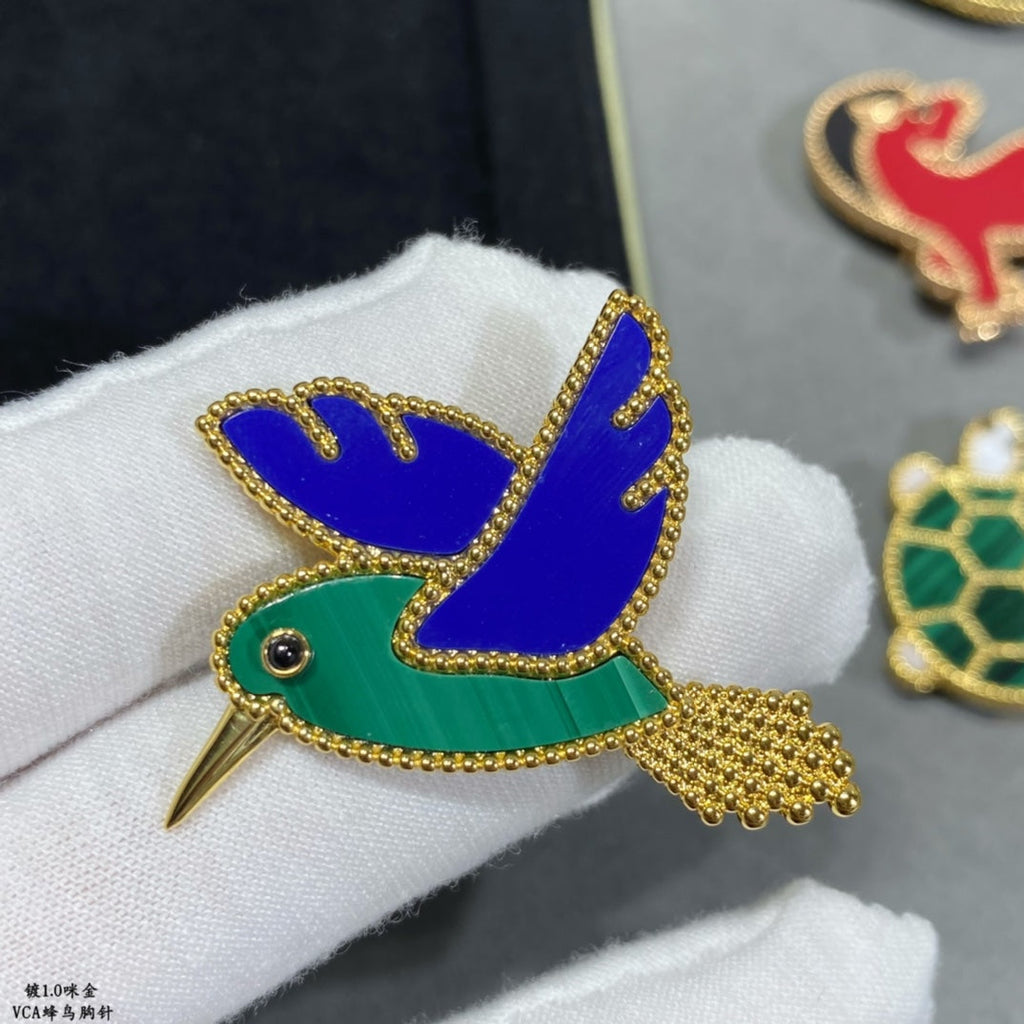18K Van Cleef & Arpels Lucky Animals Hummingbird Clip Brooch